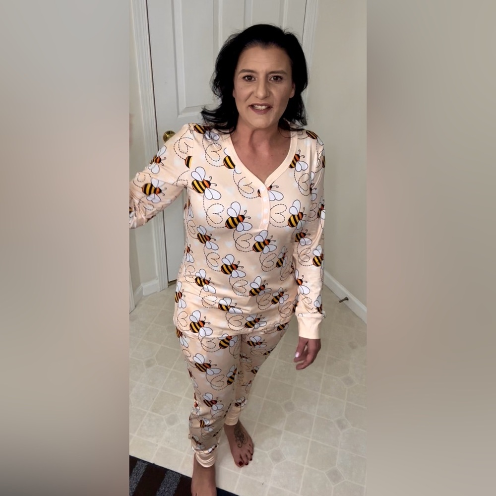 Shirley & Stone jogger pajama set long sleeve - Picture 6 of 6